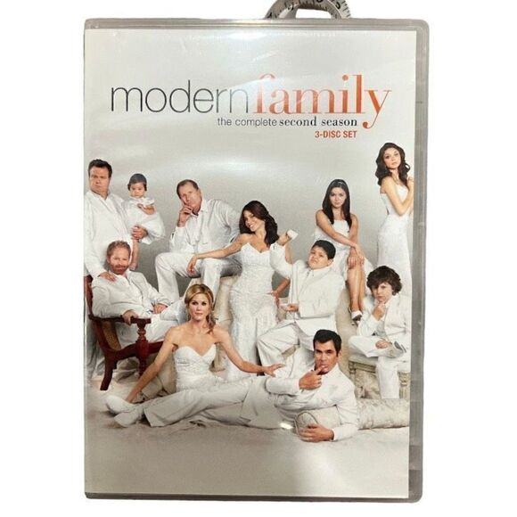 Modern Family The Complete second season - Picture 1 of 5